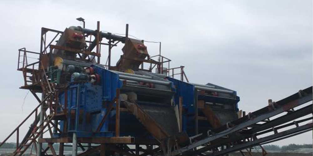 霍邱xx循環(huán)經(jīng)濟(jì)科技公司閉庫的鐵尾礦砂綜合再利用，每日獲利10萬元