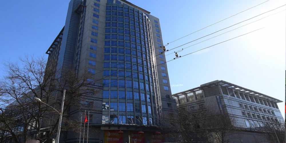 北礦磁材科技用高服氣流篩解決磁性材料的精度、細(xì)度及環(huán)境污染問(wèn)題